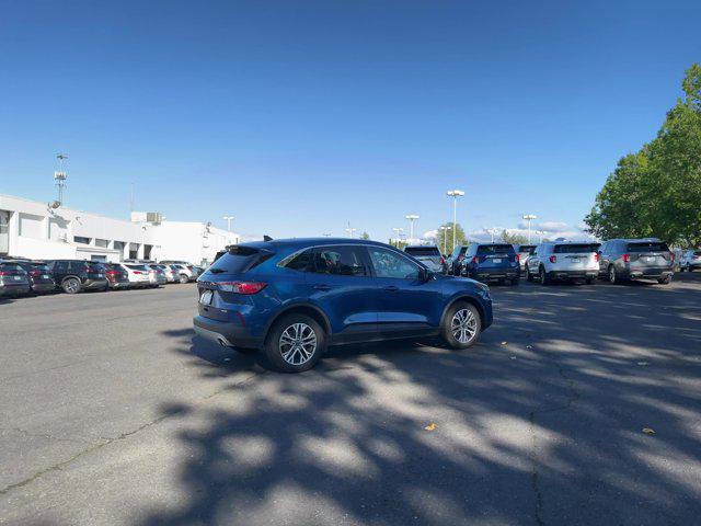 2022 ford escape sel
