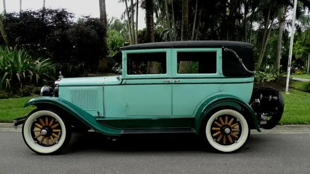 1928 pontiac sport landau classic 4 door sedan has been restored a few years ago