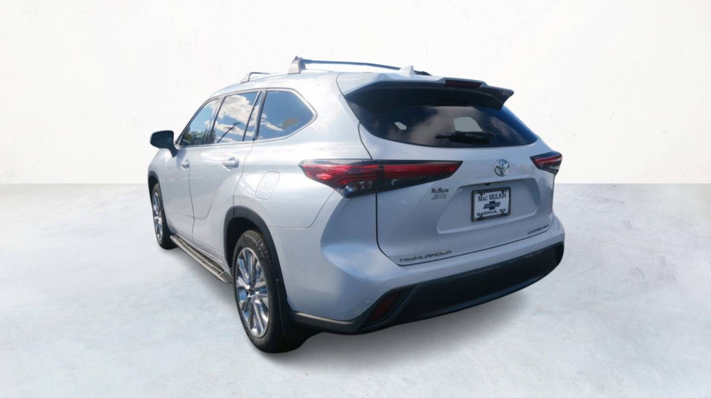 2022 toyota highlander limited