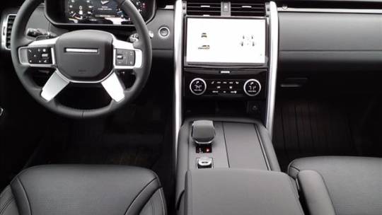2024 land rover discovery p300 s