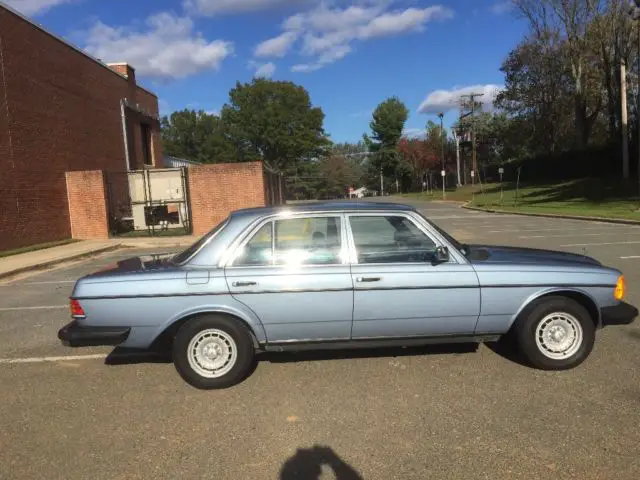 1985 mercedes-benz 300d turbo diesel................. low original miles