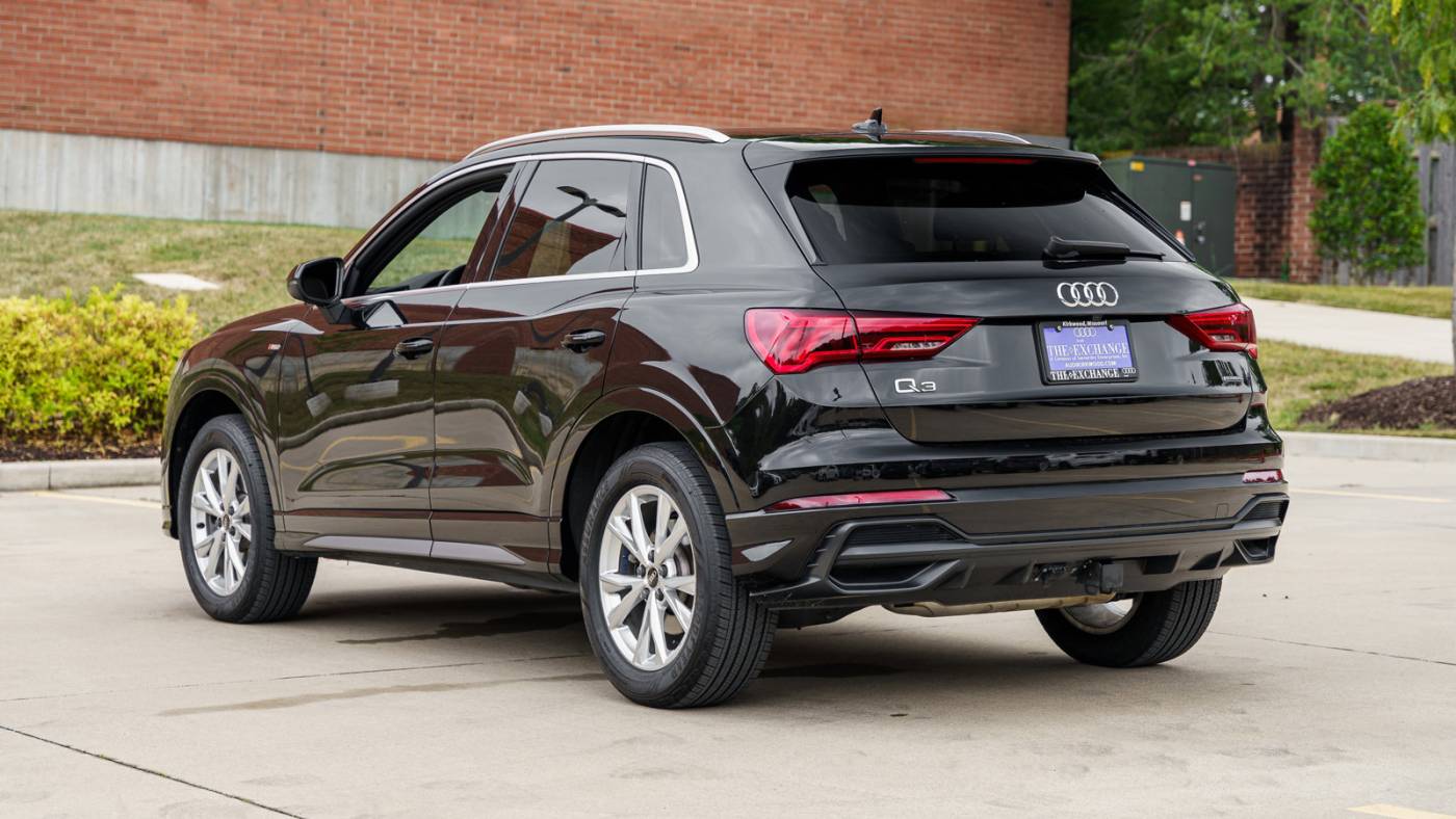 2022 audi q3 quattro s line premium 45 tfsi