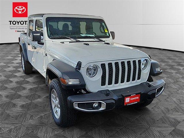 2023 jeep gladiator sport