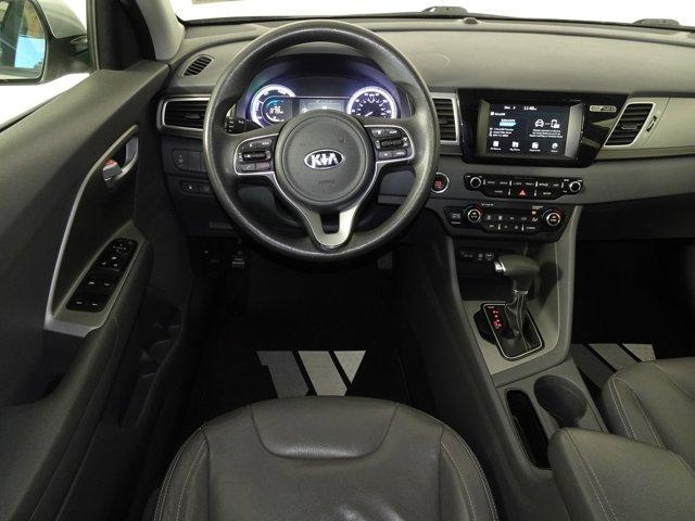 2017 kia niro lx