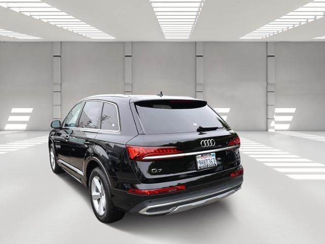 2023 audi q7 45 premium