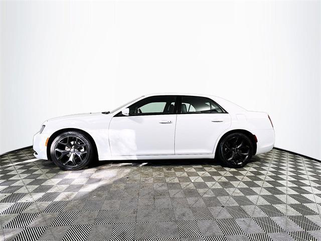 2022 chrysler 300 s