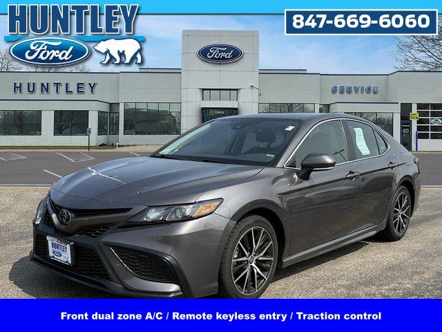 2023 toyota camry se