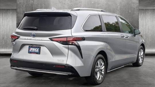 2023 toyota sienna limited 7-passenger