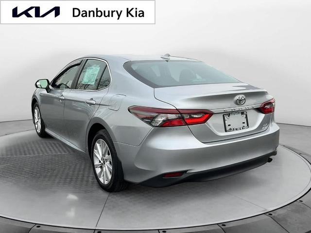 2023 toyota camry le