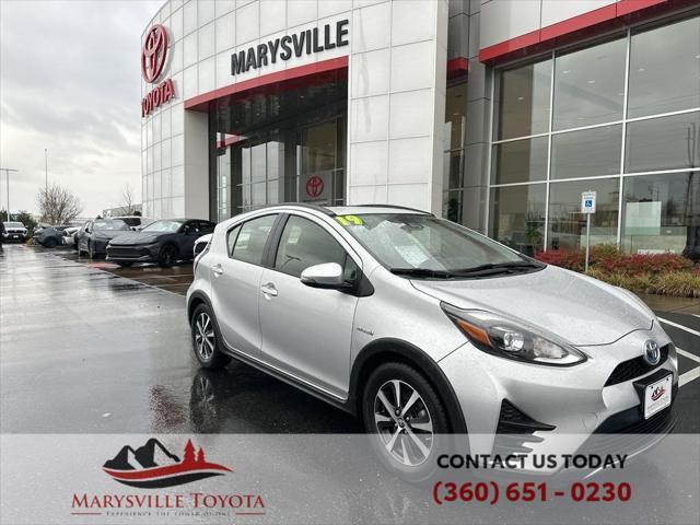 2019 toyota prius l