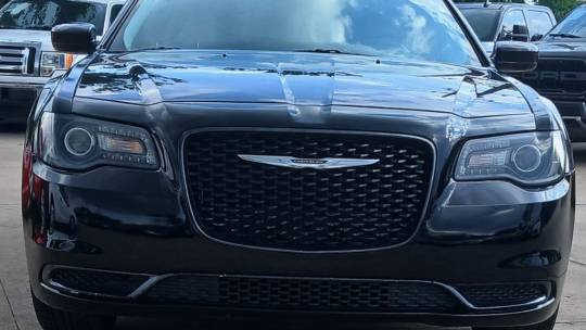 2018 Chrysler 300