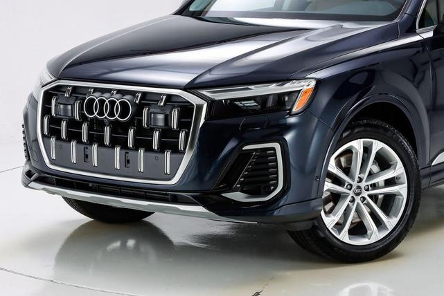 2025 audi q7 45 premium plus