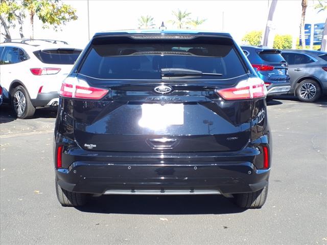 2022 ford edge se