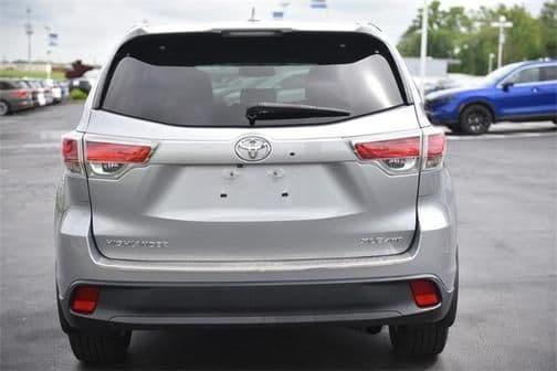 2015 toyota highlander xle in hazelwood, missouri