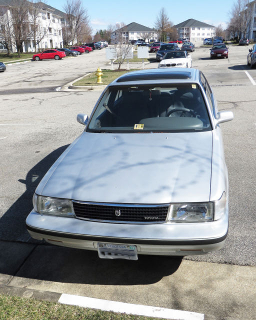 toyota cressida luxury sedan collectible 6 cylinder sunroof 4 door silver 1990