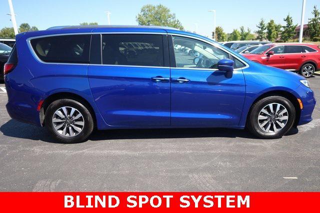 2021 chrysler pacifica hybrid touring l