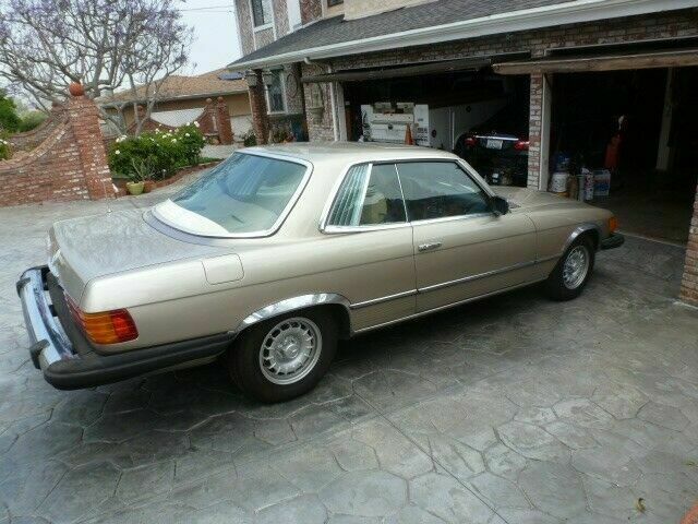 1976 mercedes-benz 400-series slc