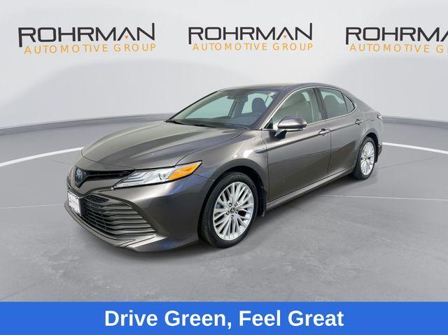 2020 toyota camry hybrid xle