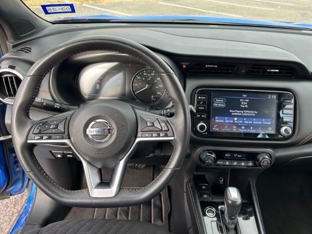 2021 nissan kicks sr