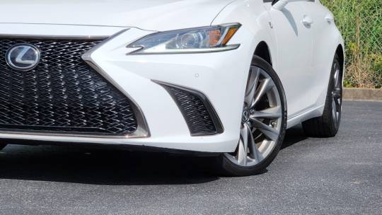 2021 Lexus ES f-sport