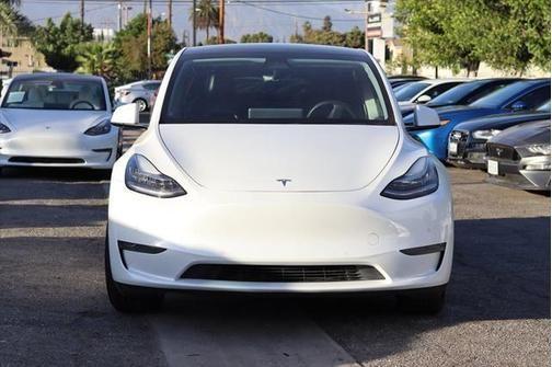 2020 tesla model y