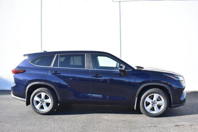 2023 toyota highlander le