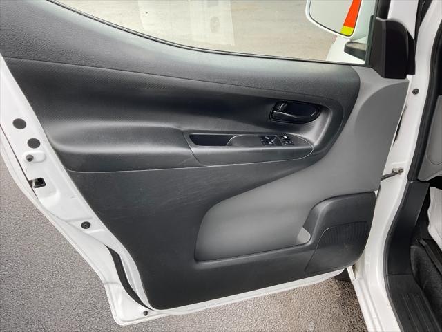 2019 nissan nv200 sv