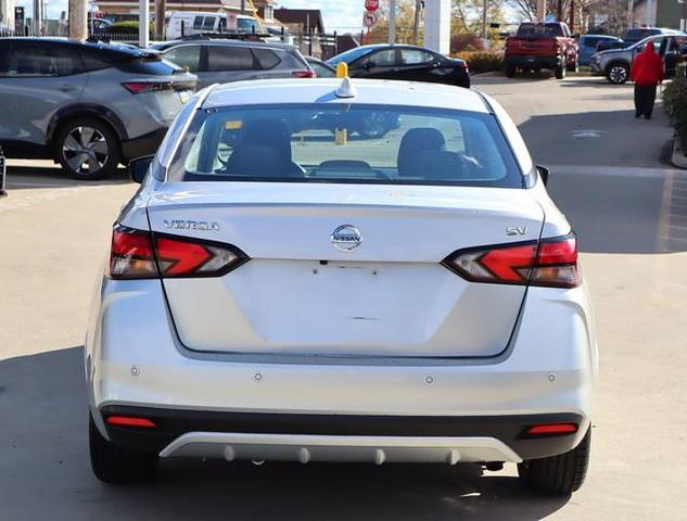 2021 nissan versa 1.6 sv