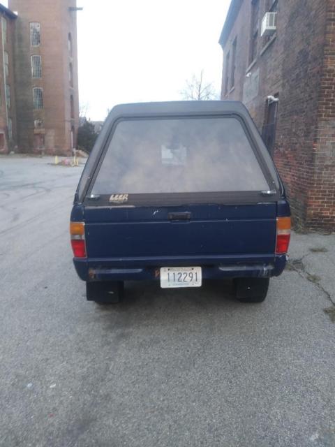 1987 toyota pickup xtra cab for restoration a+ frame! plus 2 parts vehicles etc