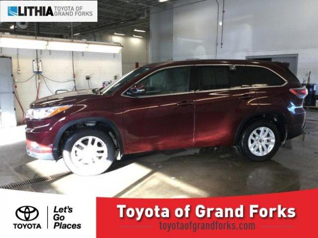 2016 toyota highlander awd le v6 for sale in grand forks, north dakota
