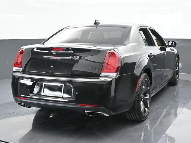 2023 chrysler 300 s