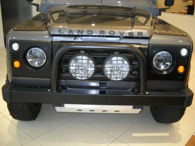 $200k arkonik restoration as new ! rear a/c 200tdi defender 110 make offer !!