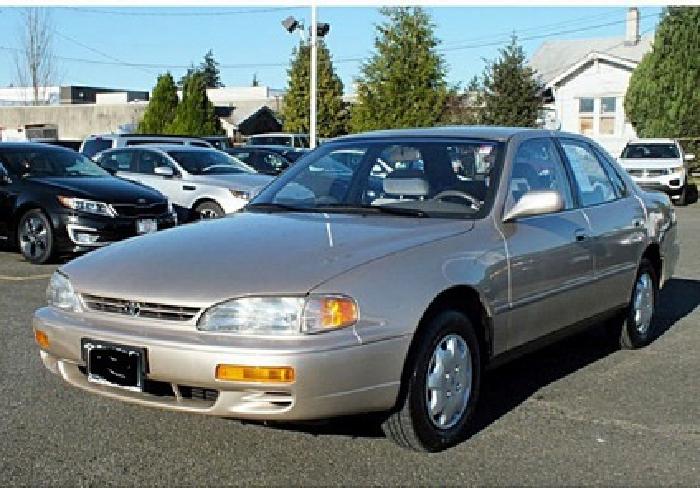 obo 1995 toyota camry le - low miles - like new in staten island, ny