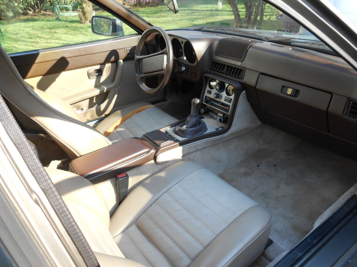 1984 porsche 944 coupe -gray