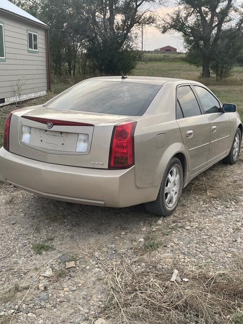 2006 cadillac cts rwd nice car with only 93,000 milesheated seats ac blows cold al