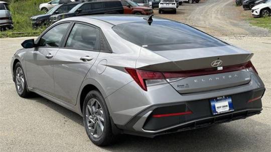 2024 Hyundai Elantra hybrid blue