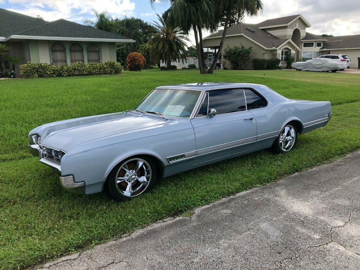1966 oldsmobile starfire hardtop muscle car