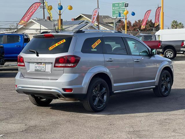 2020 dodge journey crossroad