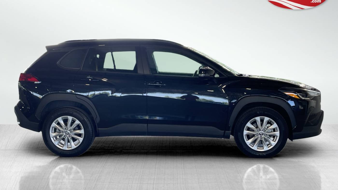 2024 toyota corolla cross le