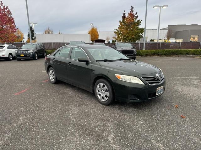 2011 toyota camry le
