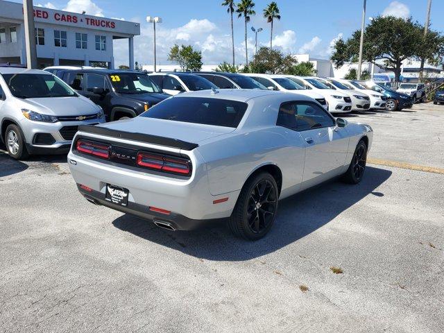 2023 dodge challenger sxt