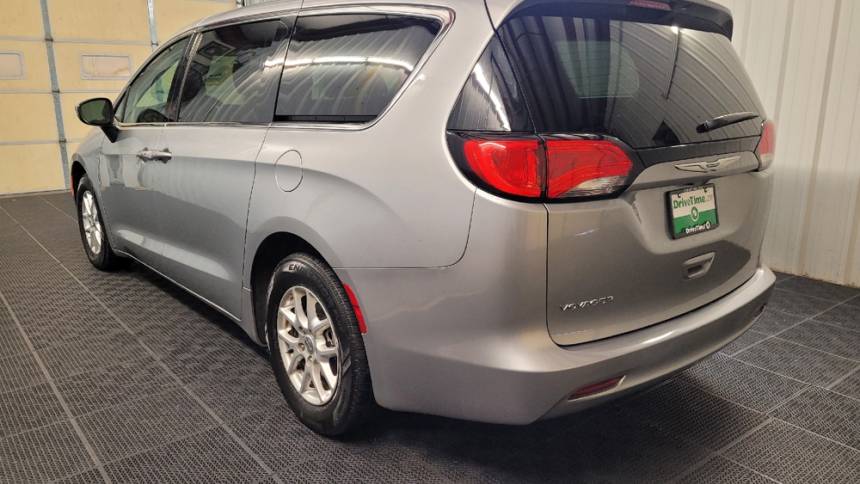 2021 chrysler voyager lx