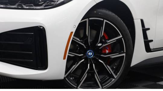 2024 BMW i4