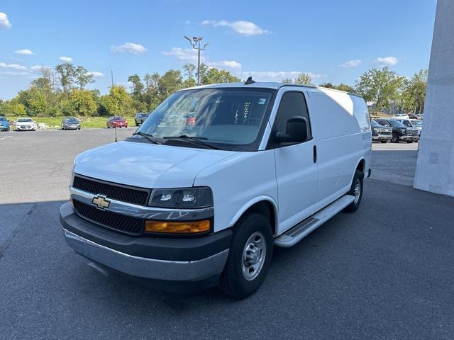 2022 chevrolet express 2500 rwd 2500 regular wheelbase wt
