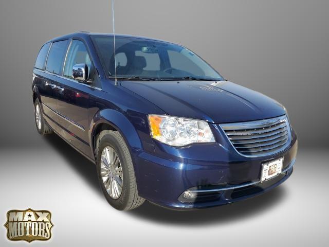 2016 chrysler town & country touring-l