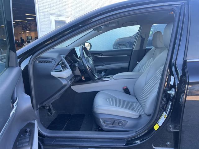 2021 toyota camry se