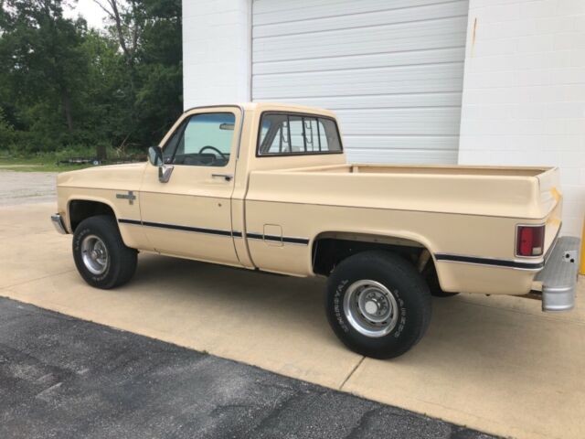 1985 chevy k10 pickup truck