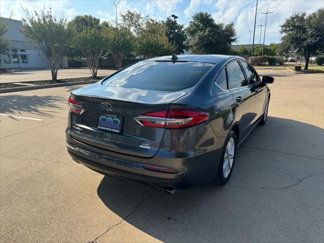 2019 ford fusion se