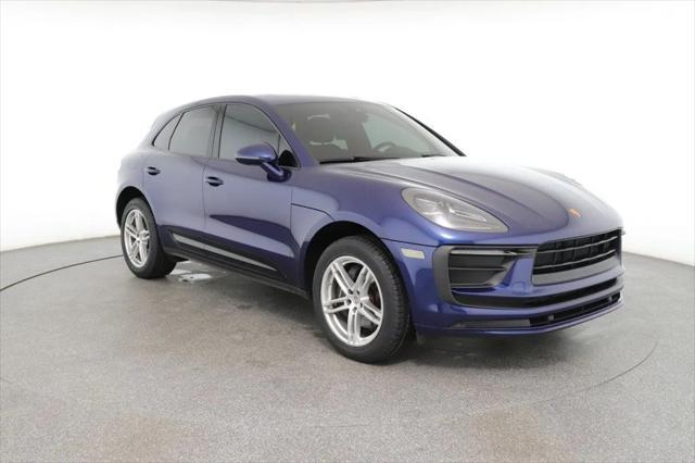 2022 porsche macan base