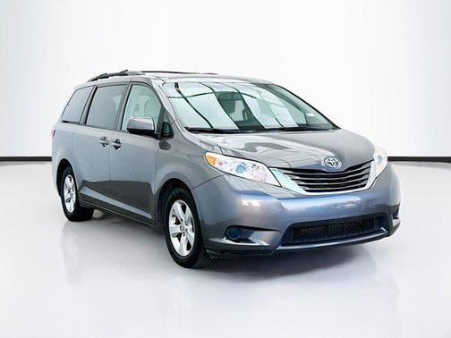 2016 toyota sienna